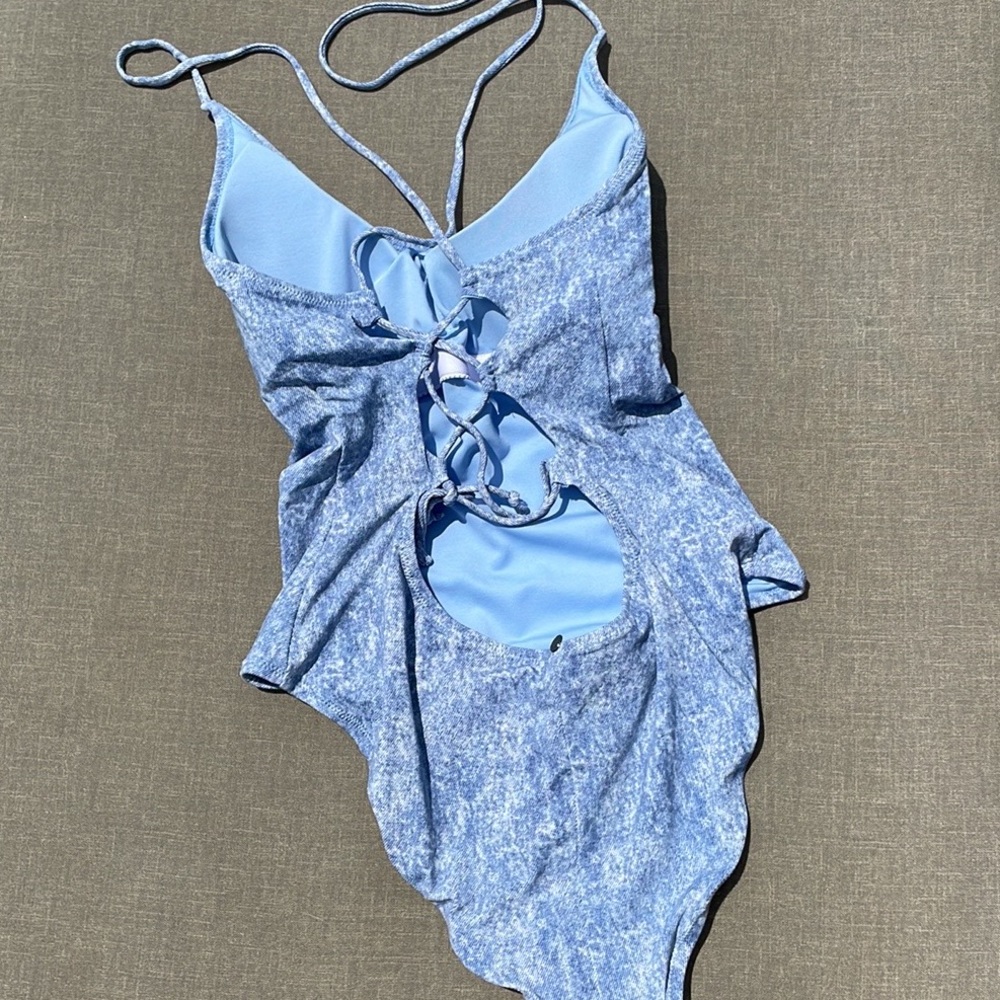 Garage One Piece Swimsuit - Picture 5 of 8